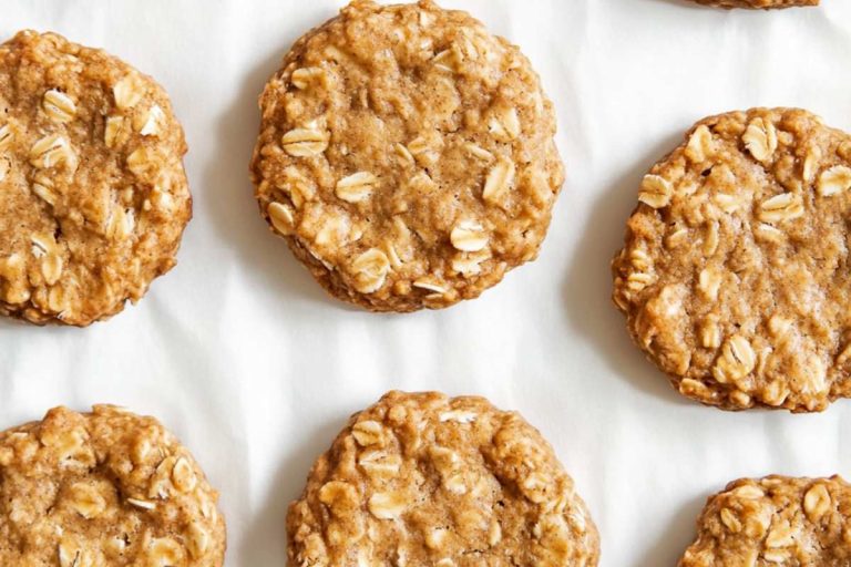 4-Ingredient Peanut Butter Oat Dog Treats Recipe